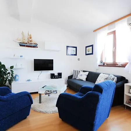 Apartman Klarin - Old Stone House Jezera Exterior photo